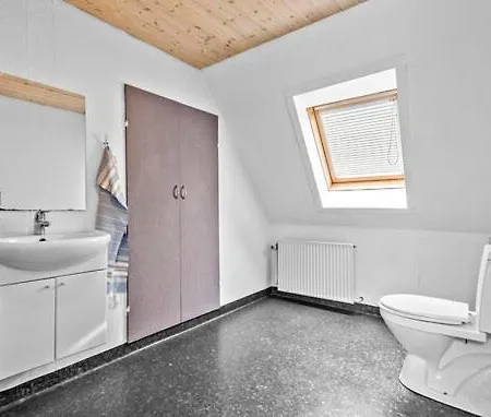 Stort Hus Naer Romo, Ribe Og Tonder *